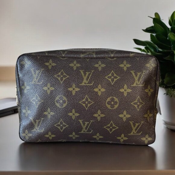 LOUIS VUITTON Monogram Trousse Toilette 23 - Picture 1 of 12